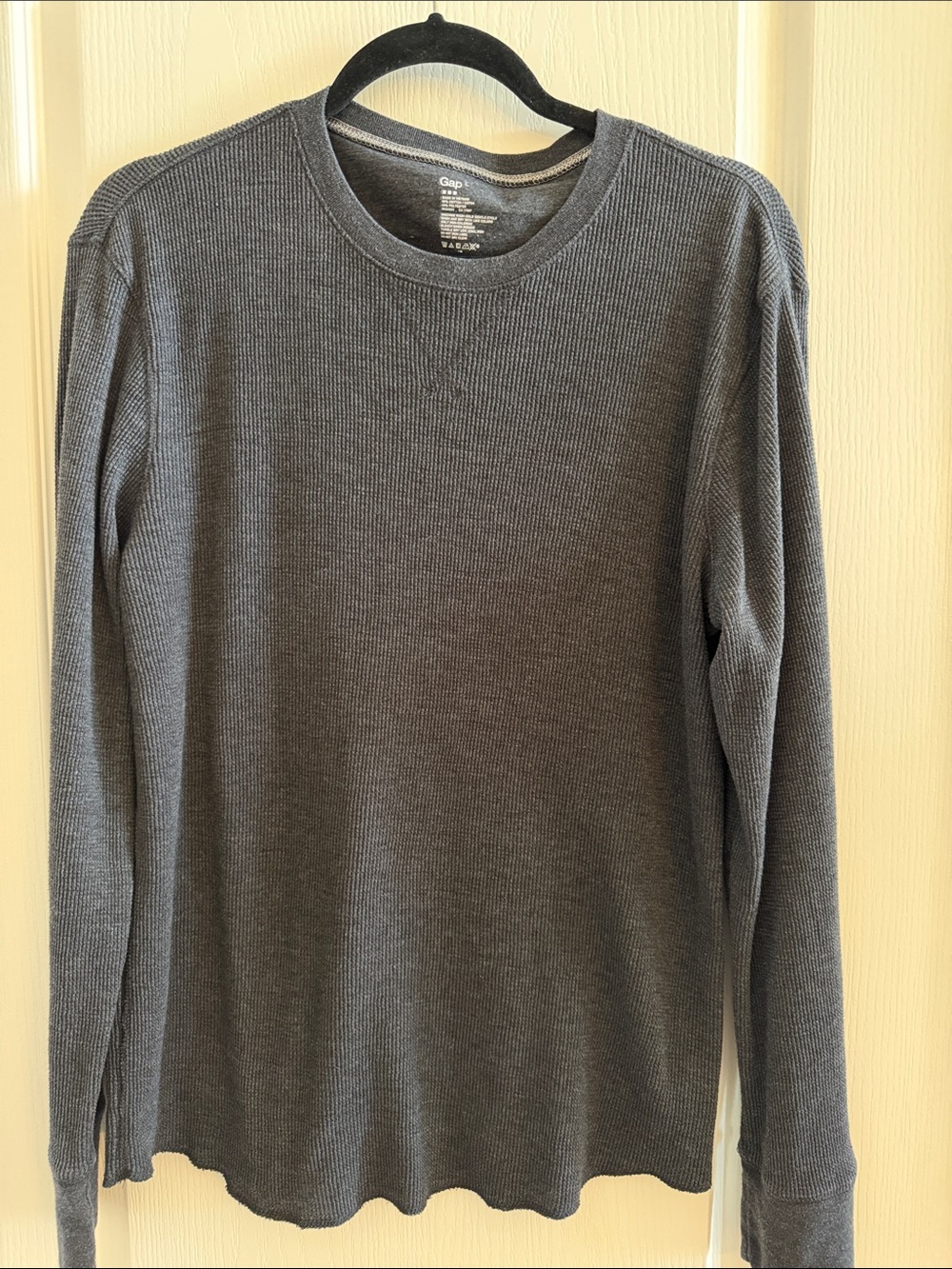 GAP Men's Waffle Knit Crewneck Sweater - Charcoal Gray